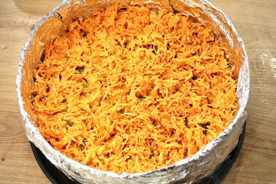 морковная заправка поверх огурцов